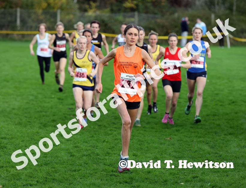Rosie Smith (Durham City) leads the fast pack during the senior womens North East Harrier League, Blaydon. Photo: David T. Hewitson/Sports for All Pics
